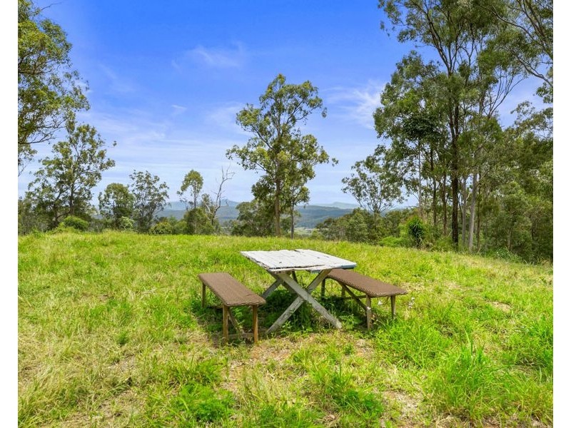 88 Highbury Lane, Chatsworth QLD 4570