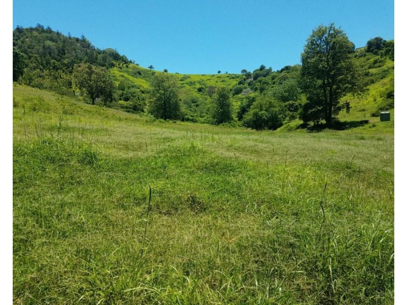 88 Highbury Lane, Chatsworth QLD 4570