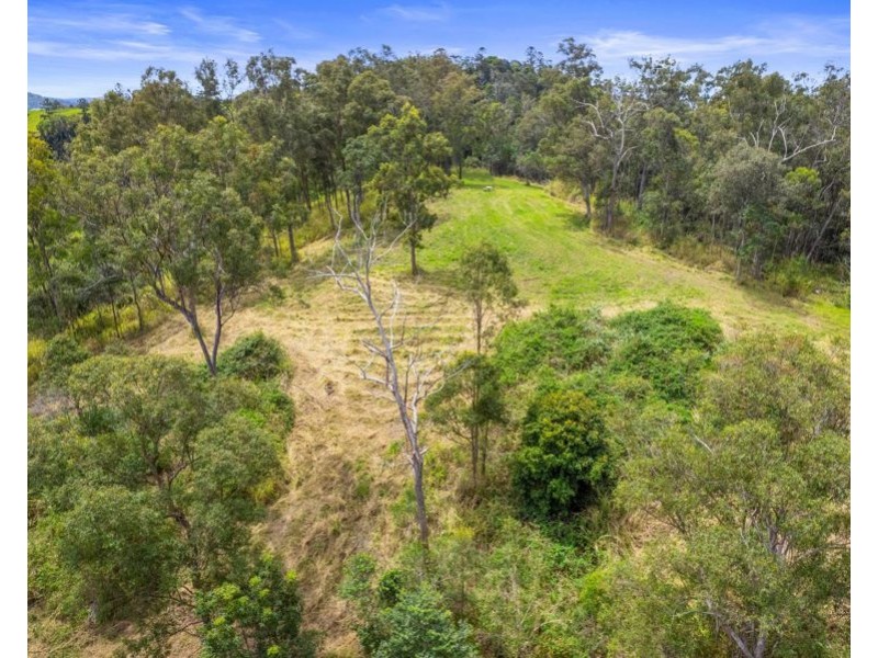 88 Highbury Lane, Chatsworth QLD 4570
