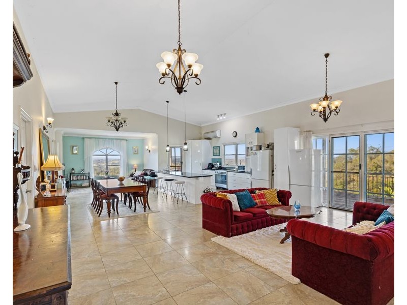 148 Irvine Road, Chatsworth QLD 4570