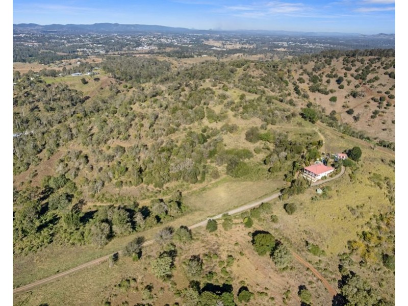 148 Irvine Road, Chatsworth QLD 4570