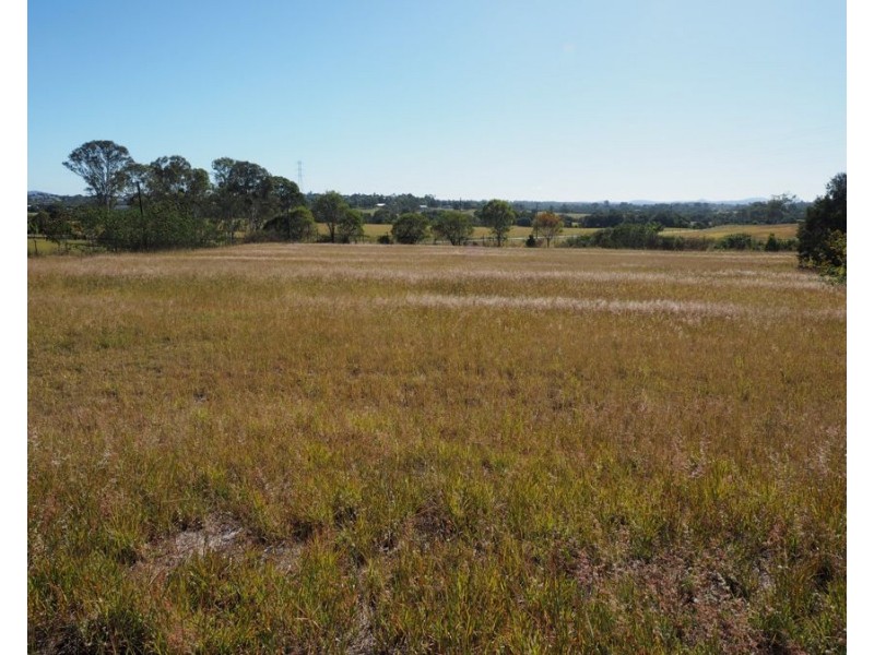 40 Noosa Road, Monkland QLD 4570