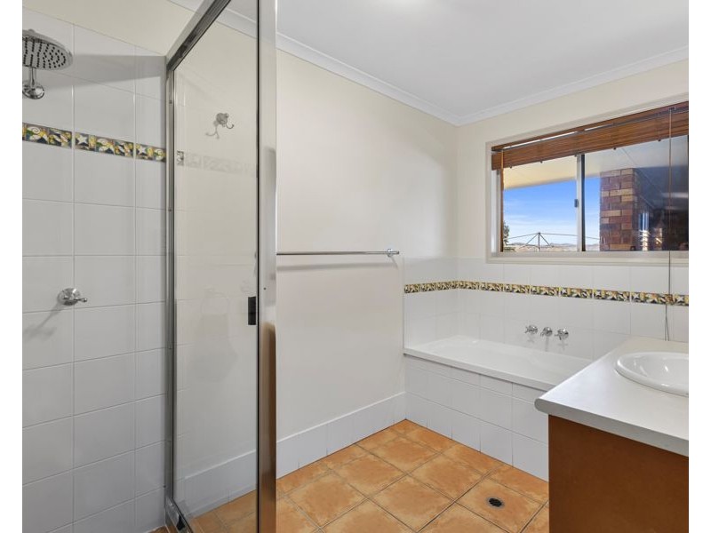 18 Wacal Road, Mothar Mountain QLD 4570