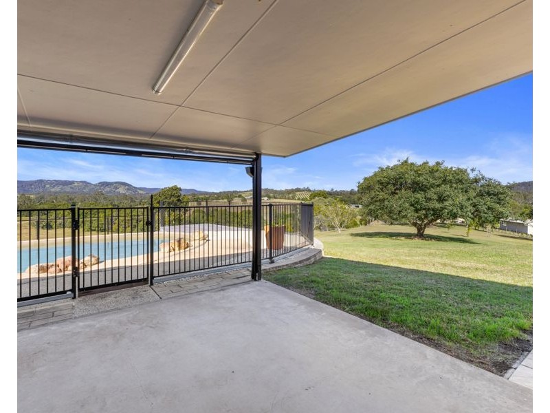 18 Wacal Road, Mothar Mountain QLD 4570
