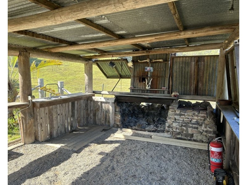 206 Treeby Road, Wilsons Pocket QLD 4570