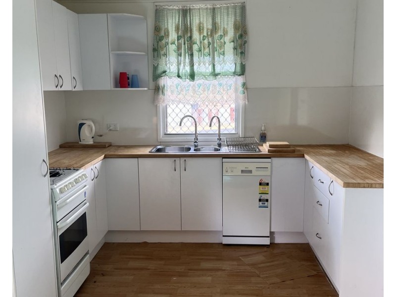 12 Taylor Street East, Murgon QLD 4605