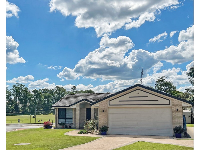 3 Bowlers Drive, Southside QLD 4570