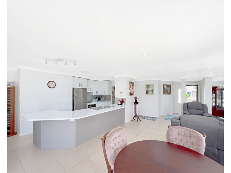 3 Bowlers Drive, Southside QLD 4570