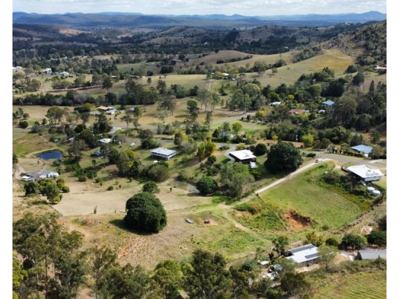30 Highfield Drive, Chatsworth QLD 4570