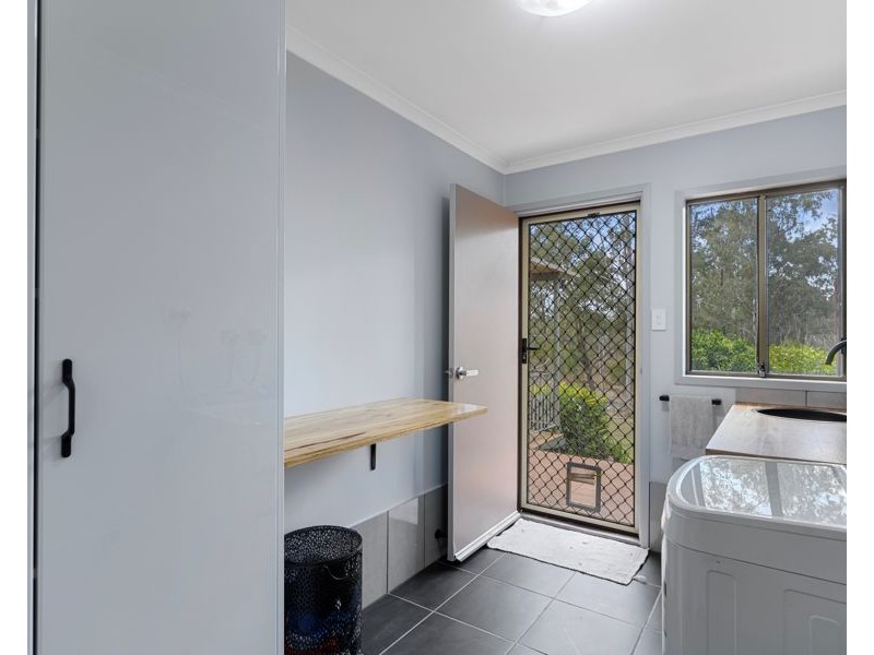 123 Lawson Road, Jones Hill QLD 4570