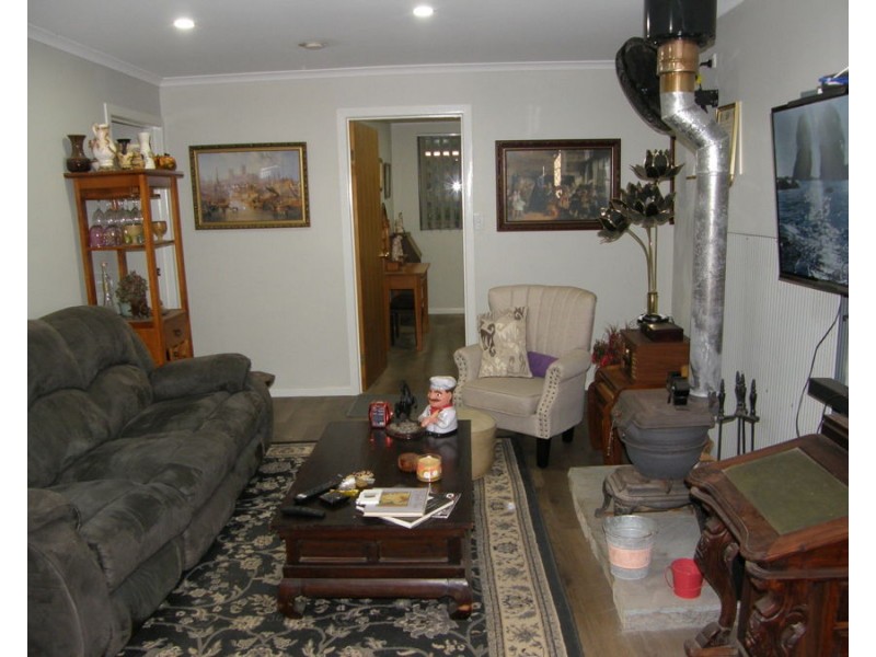 10 Leddy Court, Moffatdale QLD 4605