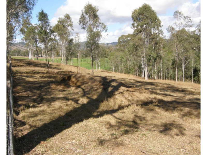 Long Flat QLD 4570