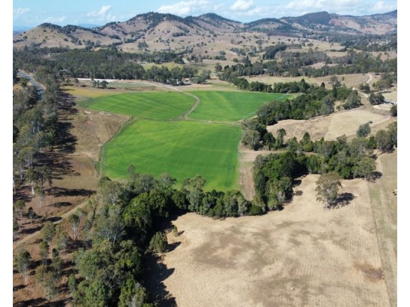 Long Flat QLD 4570