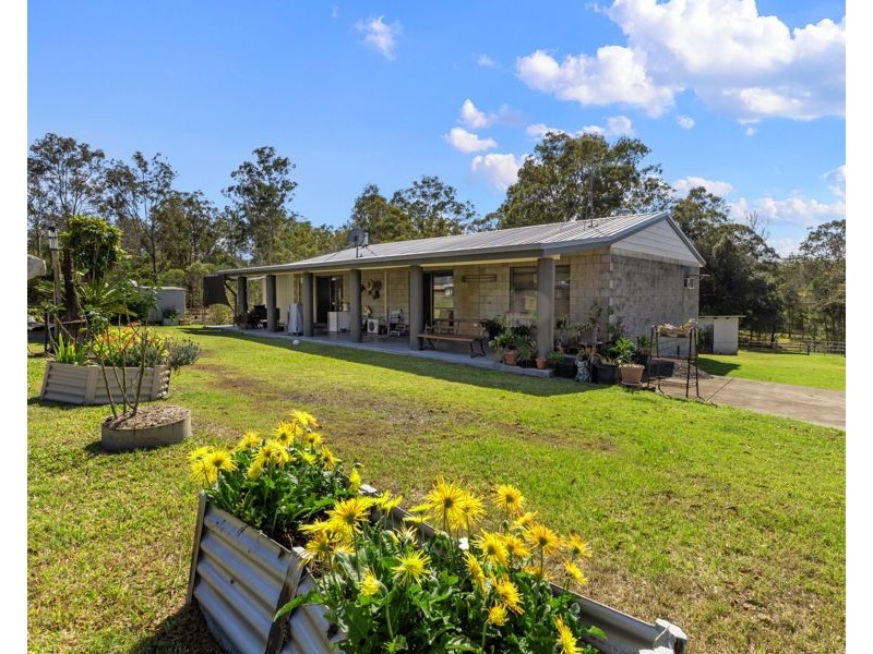 102 Fisher Road, Araluen QLD 4570