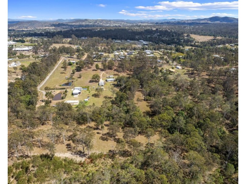 102 Fisher Road, Araluen QLD 4570