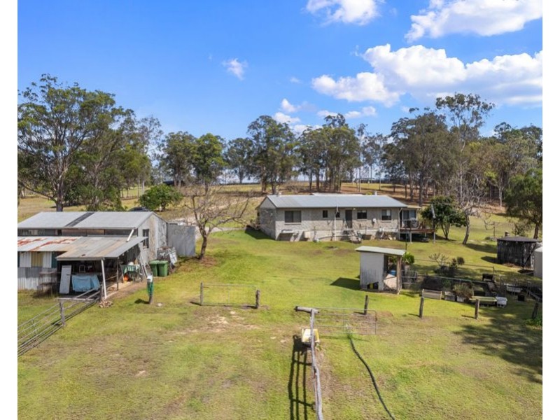 102 Fisher Road, Araluen QLD 4570