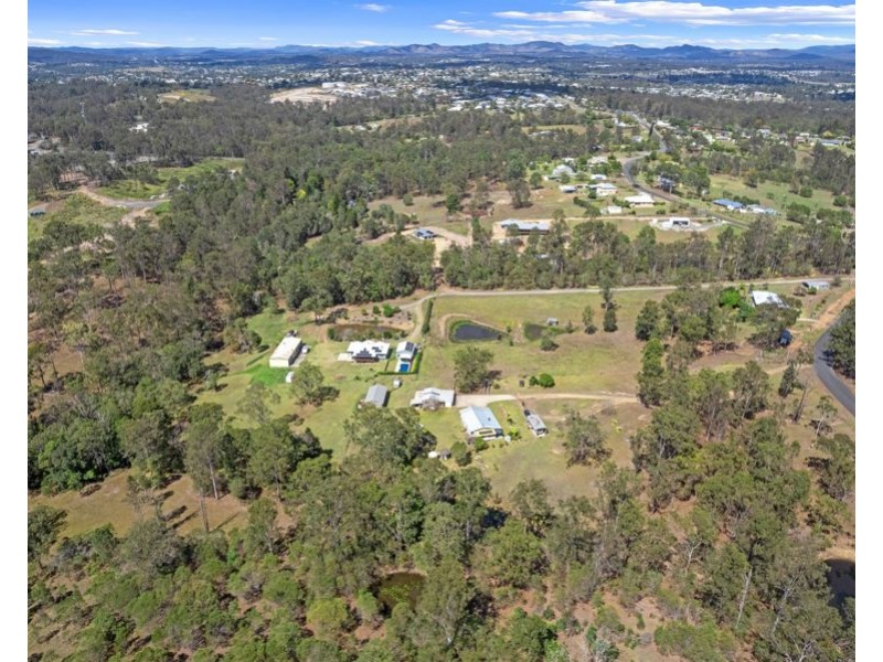 102 Fisher Road, Araluen QLD 4570