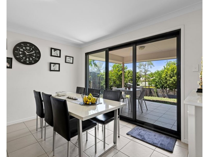 5 Parkview Close, Southside QLD 4570