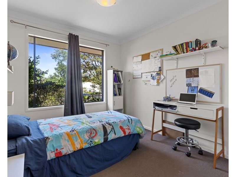 5 Parkview Close, Southside QLD 4570