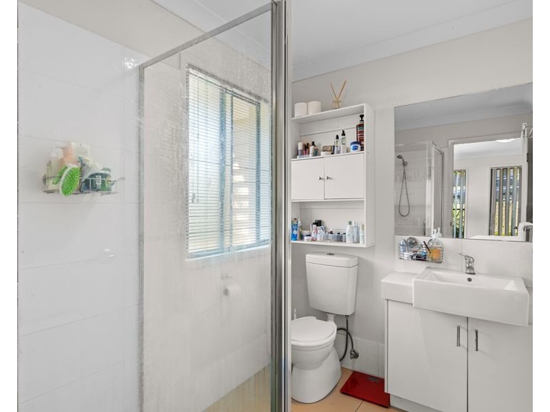 5 Parkview Close, Southside QLD 4570