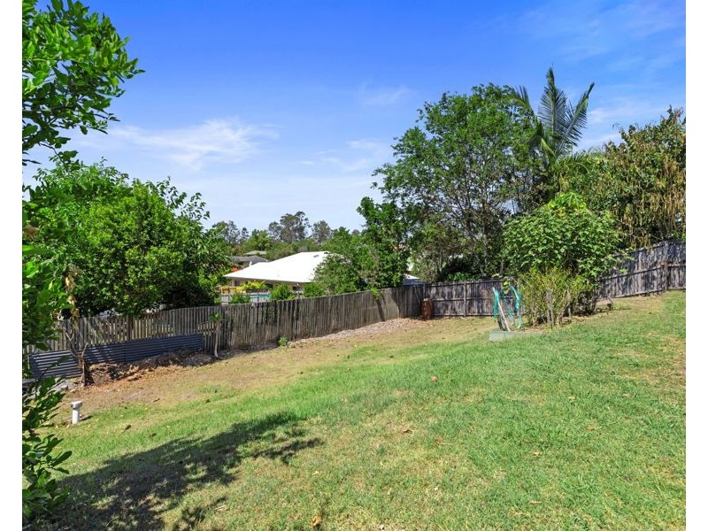 5 Parkview Close, Southside QLD 4570