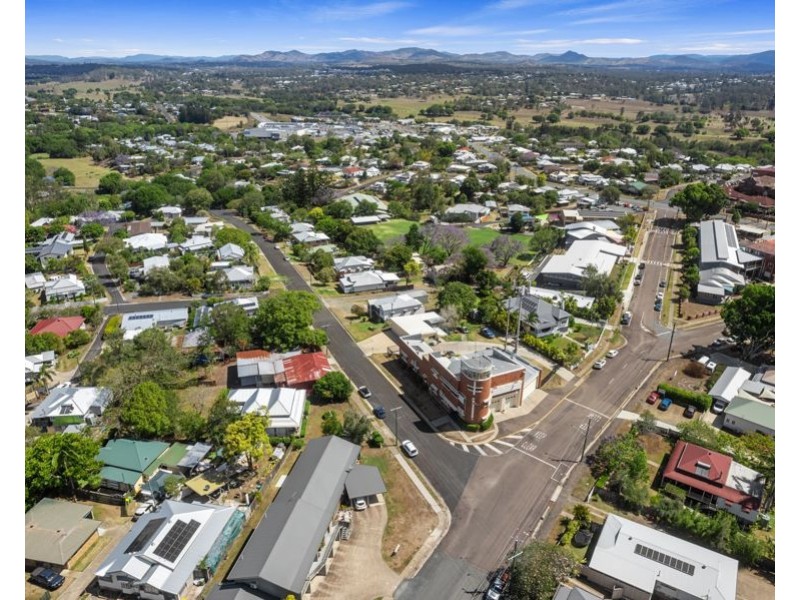 6 Nelson Road, Gympie QLD 4570