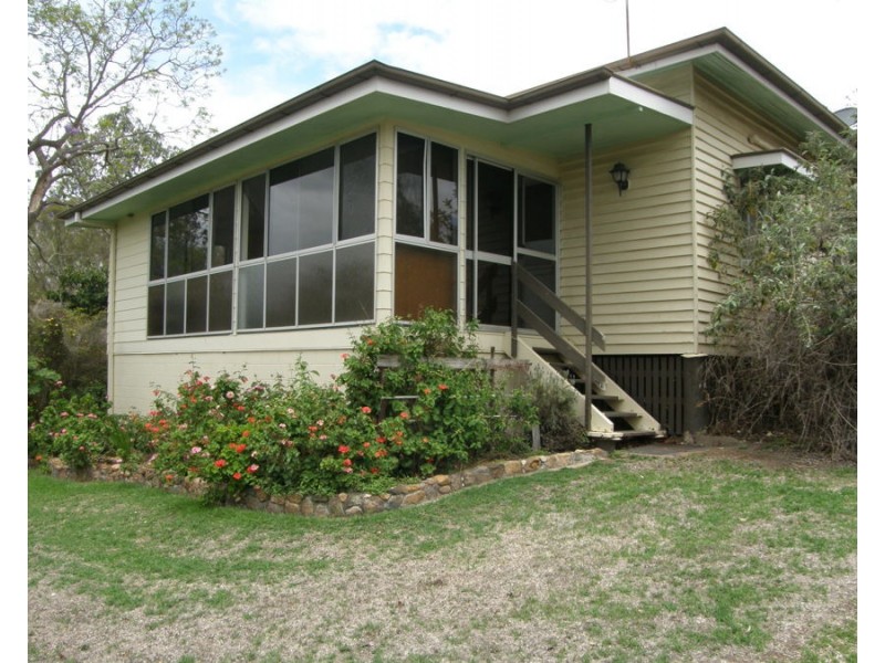 25 Boonara Street, Goomeri QLD 4601