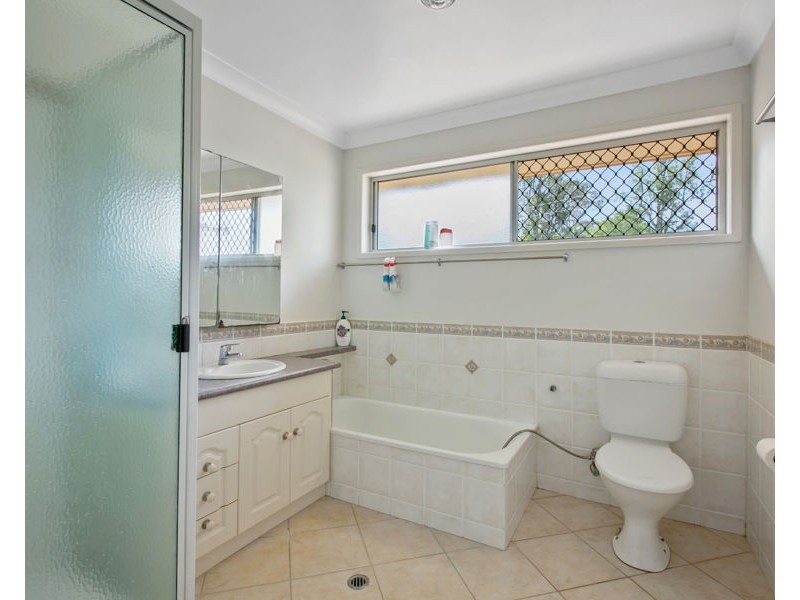 17 Lockhart Road, Victory Heights QLD 4570