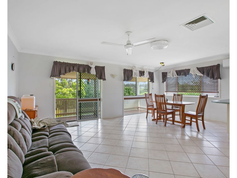 17 Lockhart Road, Victory Heights QLD 4570