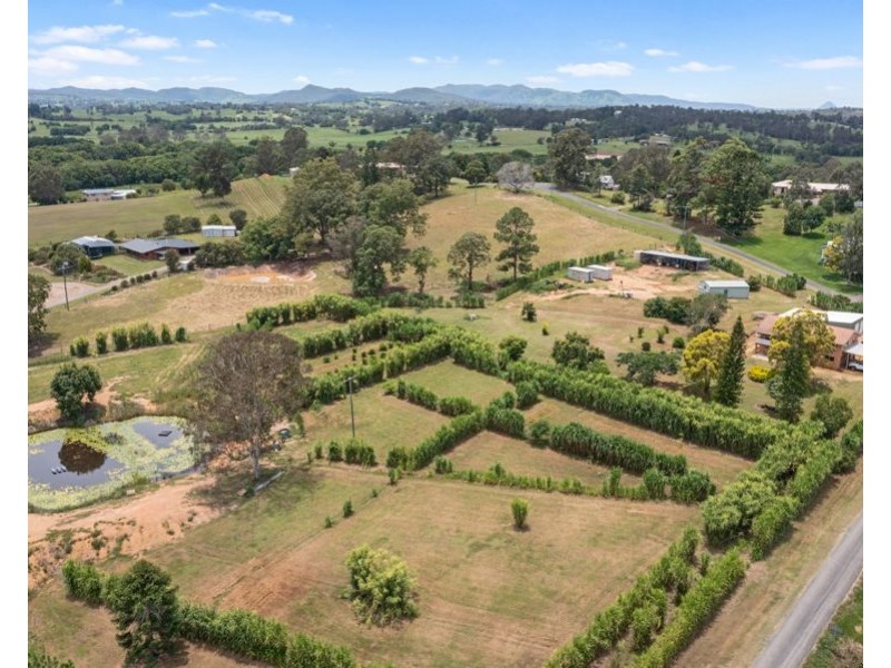 17 Lockhart Road, Victory Heights QLD 4570