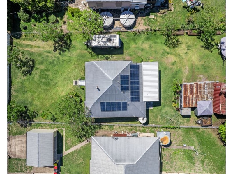 8 Laird Street, Goomeri QLD 4601