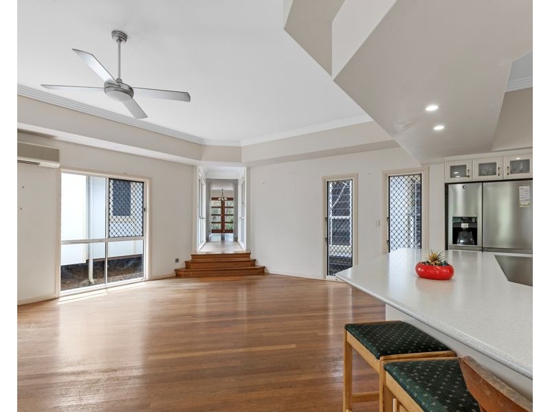 70 Smedley Drive, Pomona QLD 4568