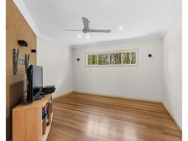 70 Smedley Drive, Pomona QLD 4568