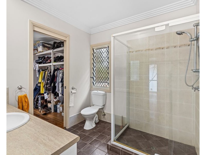 70 Smedley Drive, Pomona QLD 4568