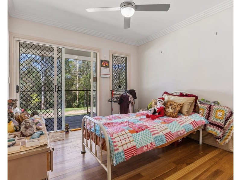 70 Smedley Drive, Pomona QLD 4568