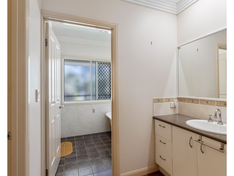 70 Smedley Drive, Pomona QLD 4568