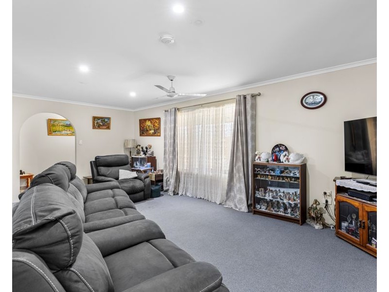 8 Hall Street, Kilkivan QLD 4600