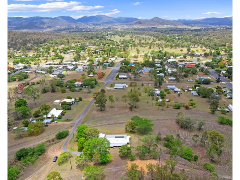 8 Hall Street, Kilkivan QLD 4600