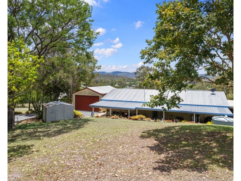 8 Hall Street, Kilkivan QLD 4600