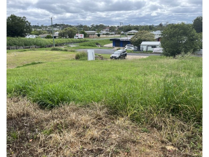 8 Bennett Street, Gympie QLD 4570