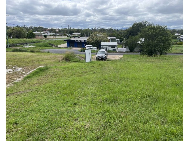 8 Bennett Street, Gympie QLD 4570