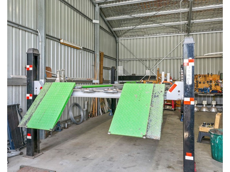 1 Railway Court, Glanmire QLD 4570