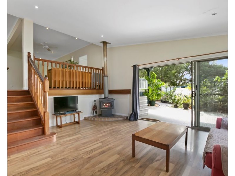 288 Mc Intosh Creek Road, Jones Hill QLD 4570