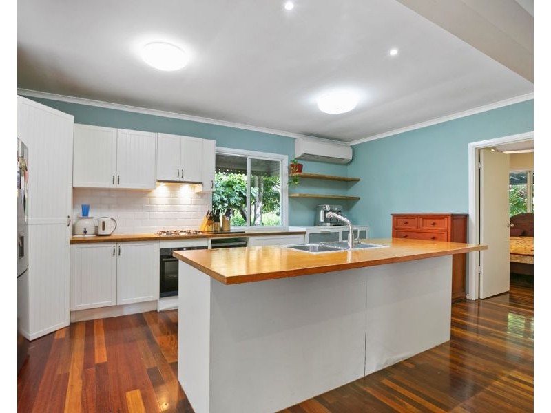 288 Mc Intosh Creek Road, Jones Hill QLD 4570