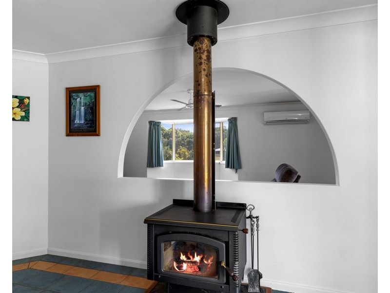 16 Smedley Drive, Pomona QLD 4568