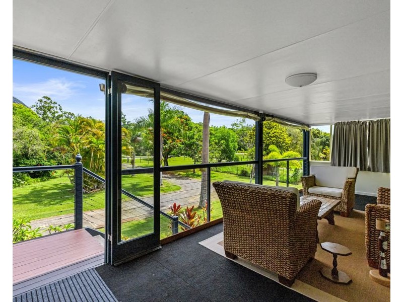 16 Smedley Drive, Pomona QLD 4568