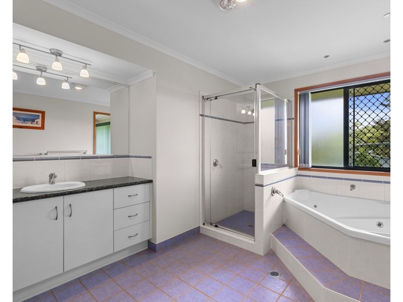 3a Sorensen Road, Southside QLD 4570