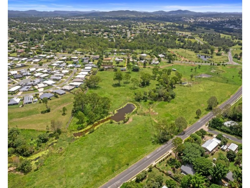 3a Sorensen Road, Southside QLD 4570