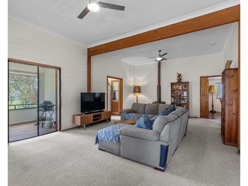 710 Old Goomboorian Road, Veteran QLD 4570