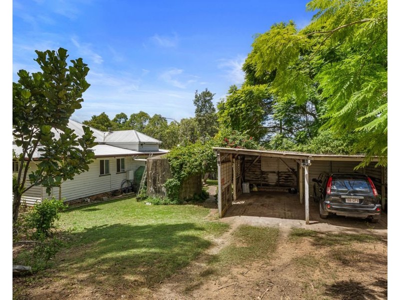710 Old Goomboorian Road, Veteran QLD 4570